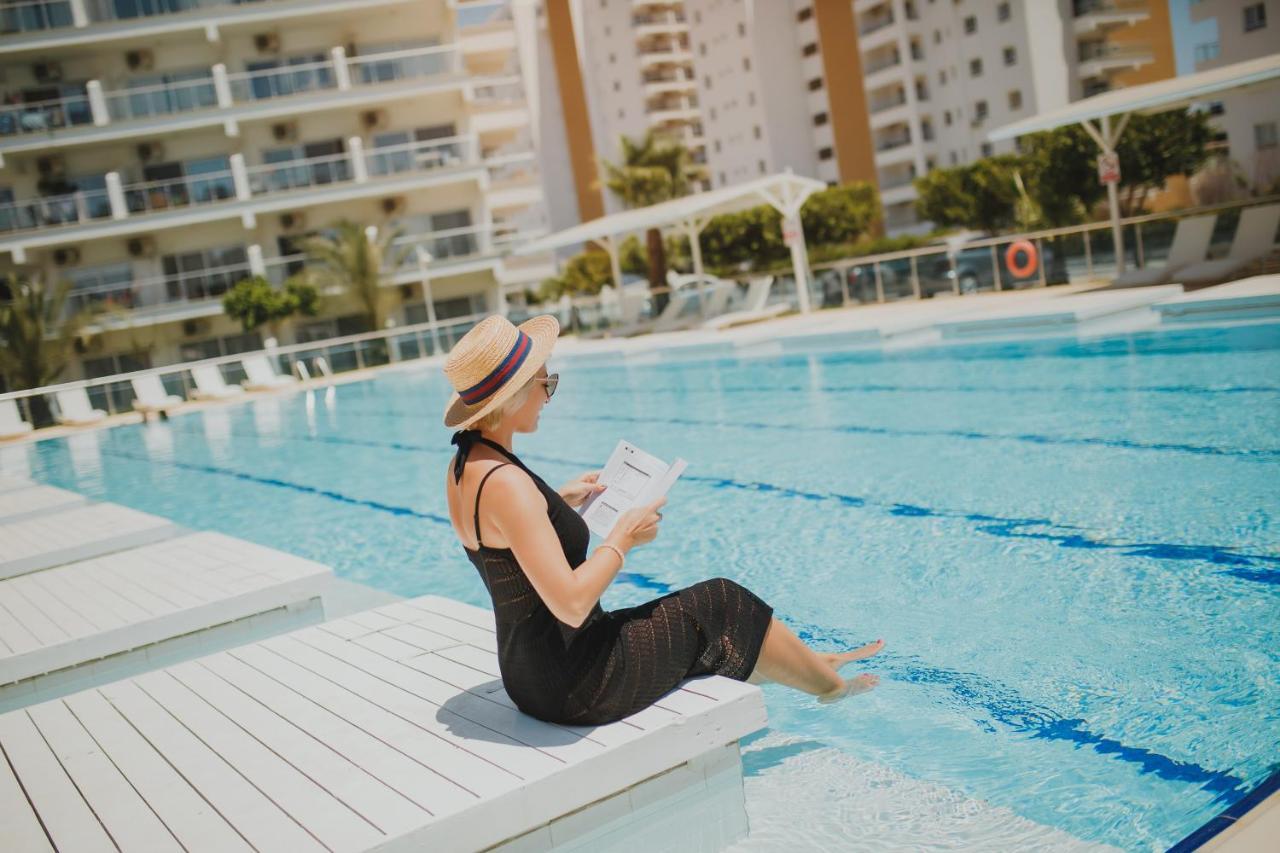 Luxury Sea View Two Bedroom Apartment In Caesar Resort & Spa, Long Beach Perivolia tou Trikomou Ngoại thất bức ảnh